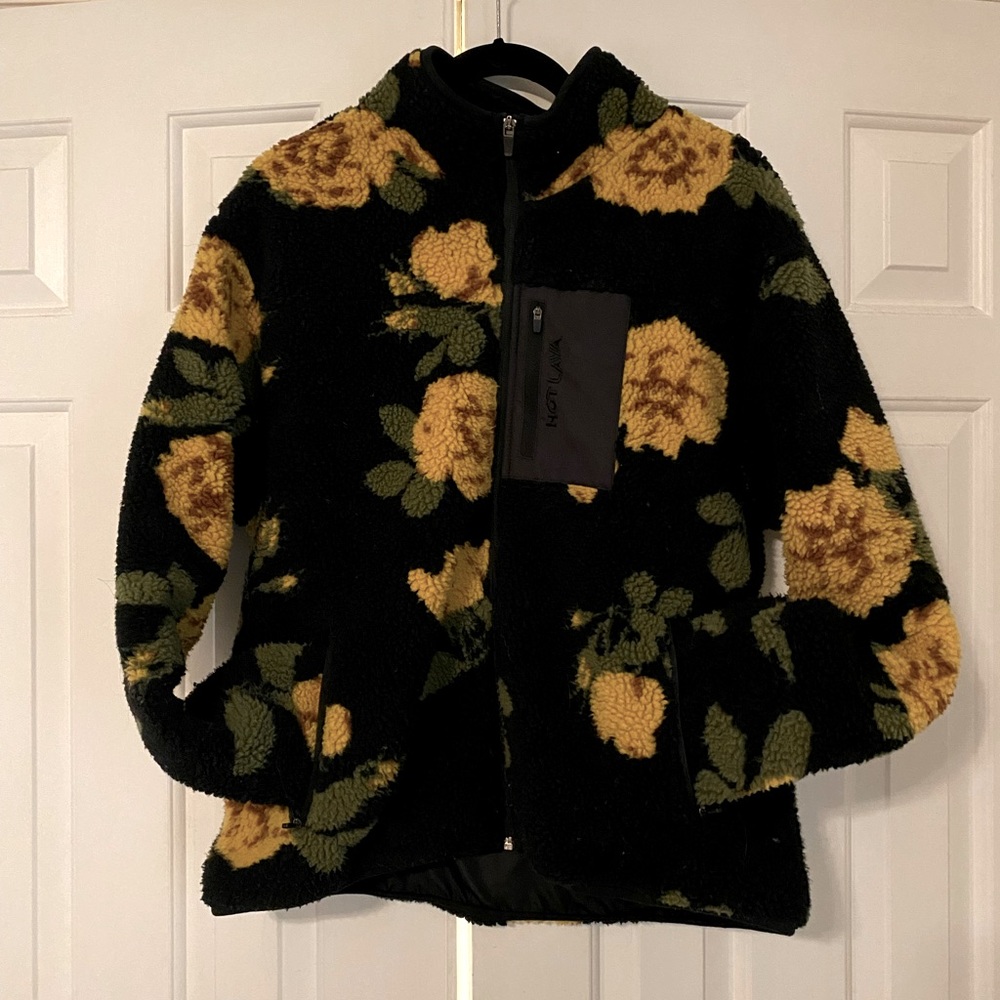 Hot Lava Donna Rose Sherpa jacket